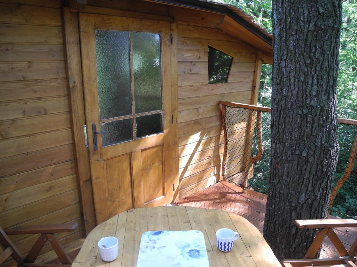 Вилла Treehouse V Brdech Bohutin  Экстерьер фото