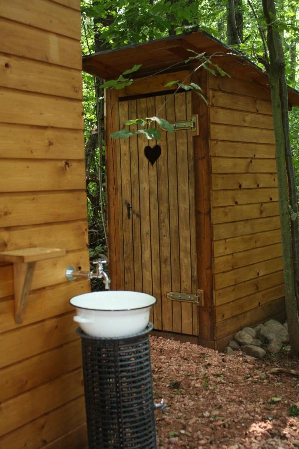 Вилла Treehouse V Brdech Bohutin  Экстерьер фото